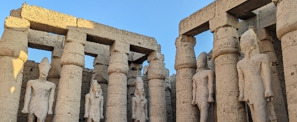 尼羅河輪 (搭馬車前往艾德芙神殿→路克索神殿→世界最大神殿群-卡納克神殿)